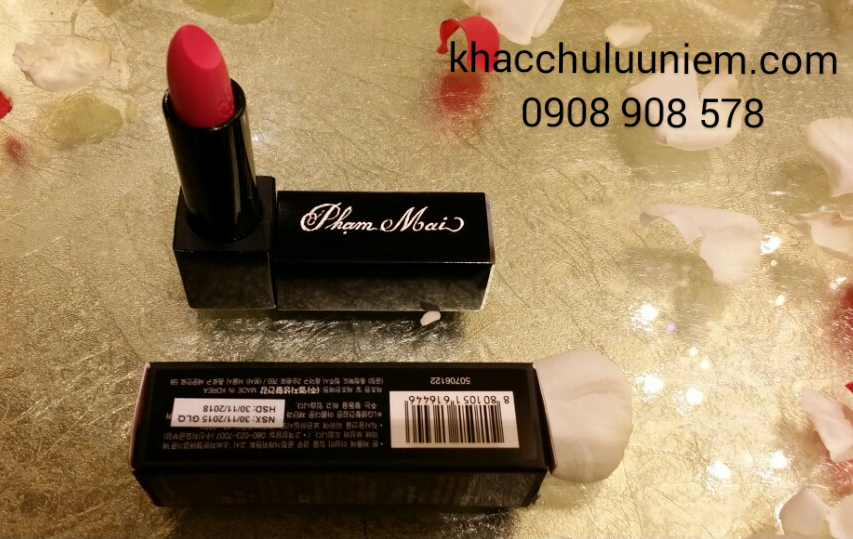 khac chu len cay son theo yeu cau