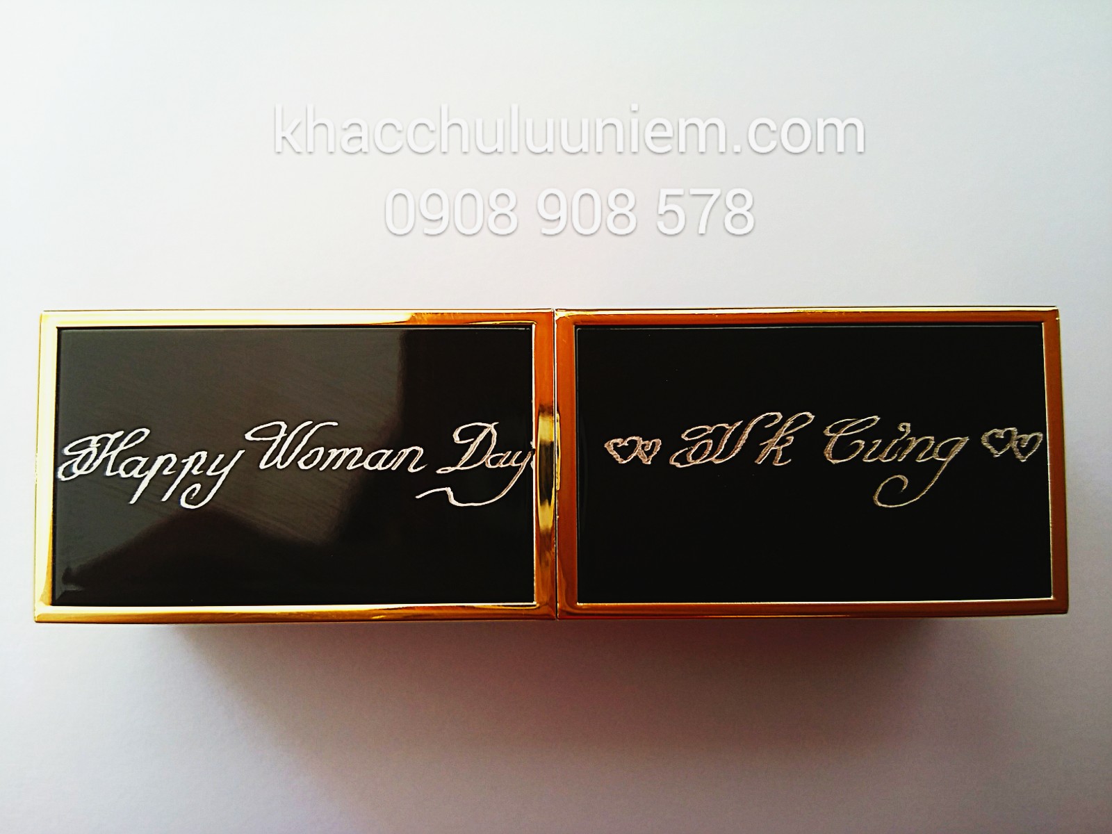 khac ten chu len cay son tom ford