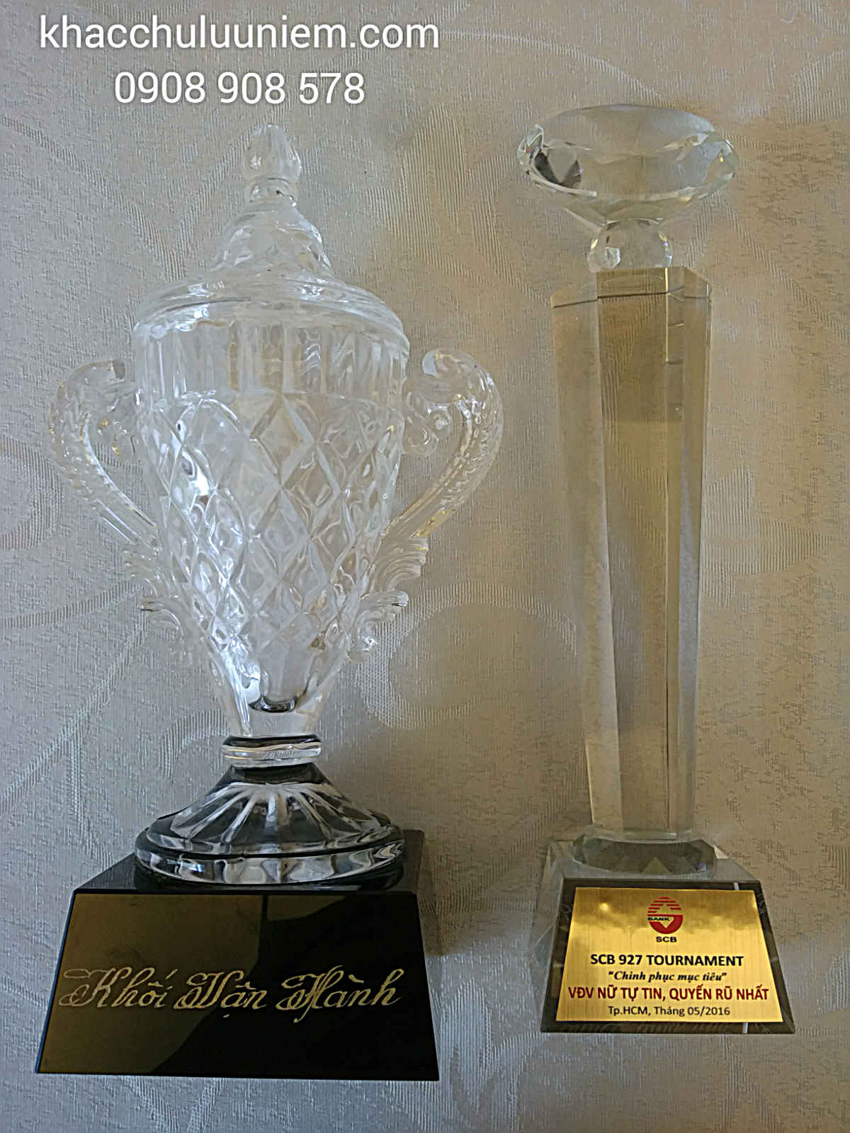 khac chu len cup theo yeu cau