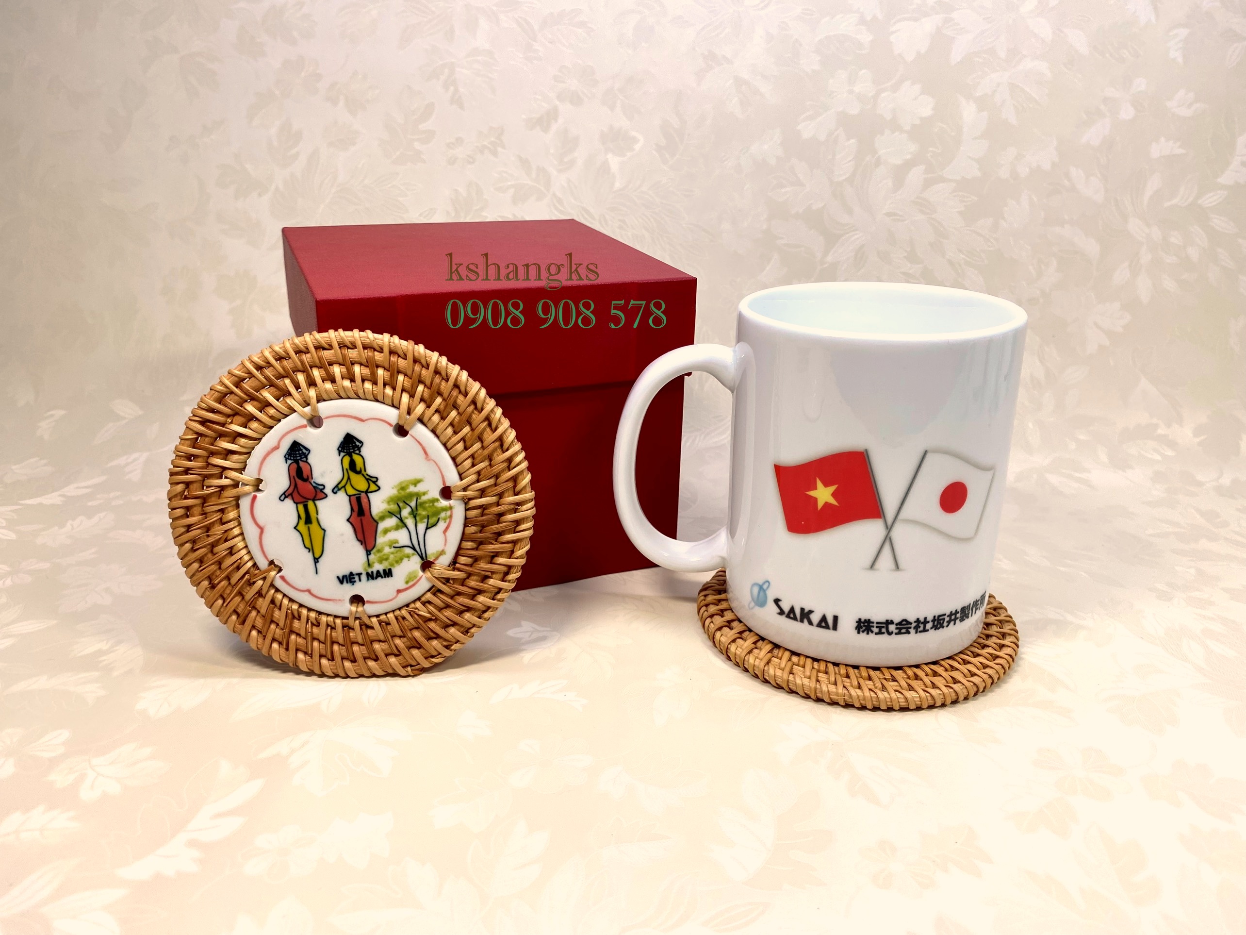 lot ly mây sứ viet nam