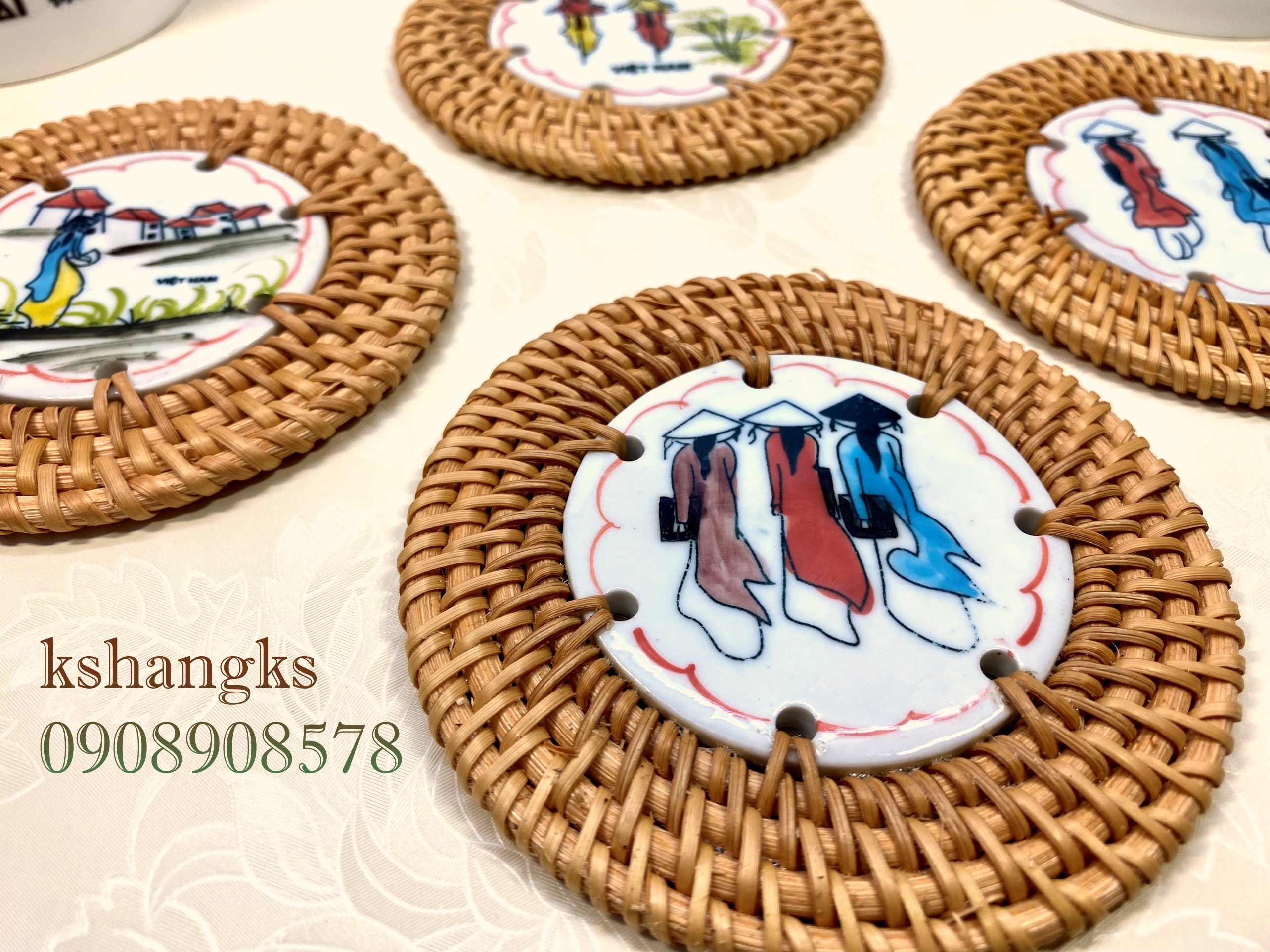 “Đế lót ly – Ý tưởng quà tặng thú vị cho doanh nghiệp đồ uống”