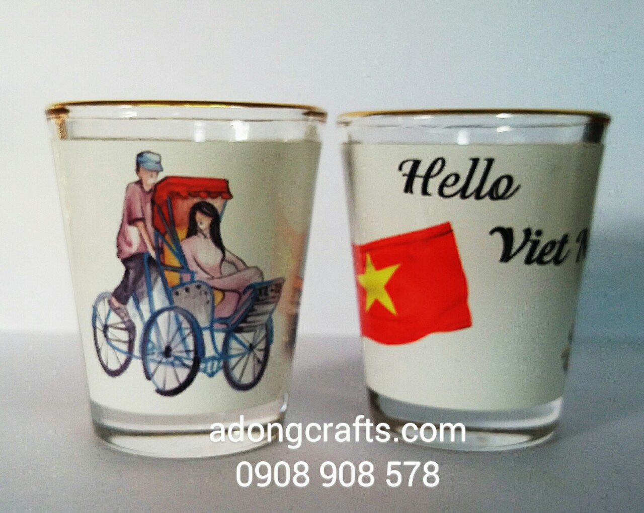 Ly sứ in hình phong cảnh Việt Nam