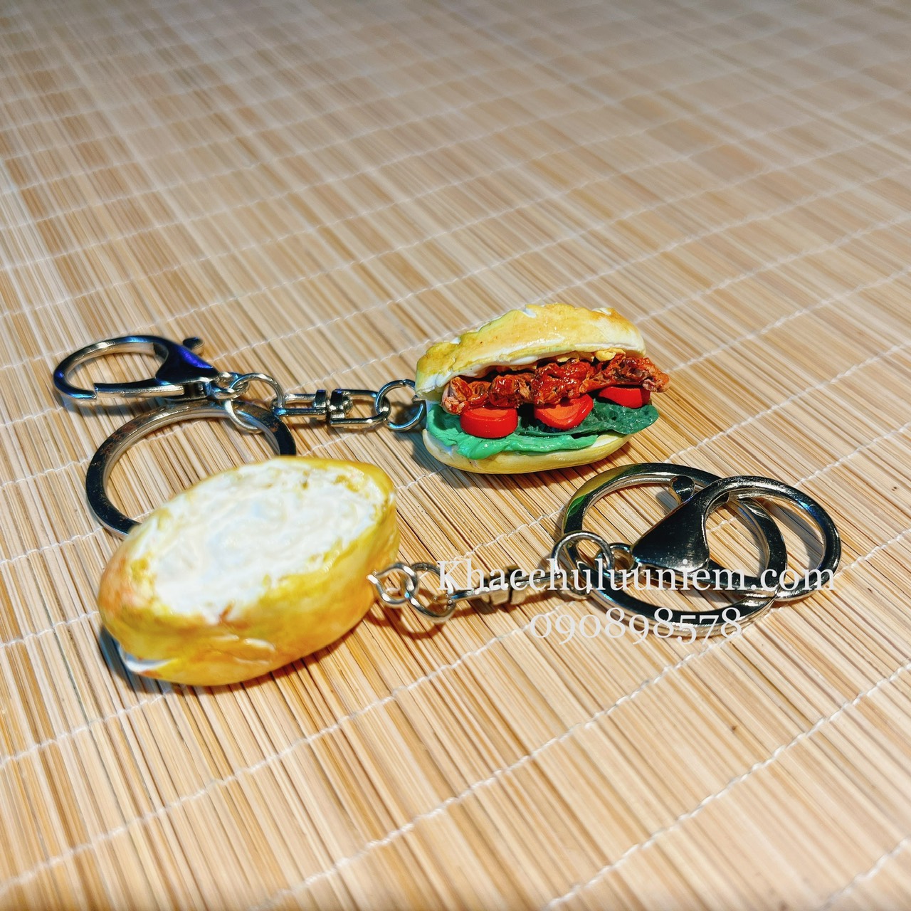 moc khoa dat set lưu niem hình banh mi viet nam