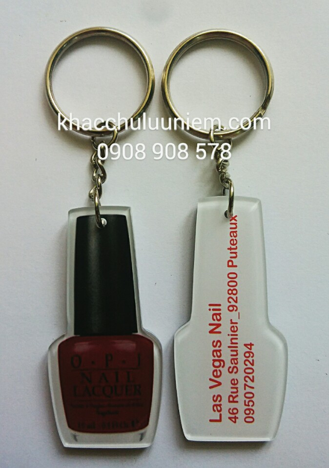 moc khoa chai nuoc son opi qua tang tiem nail