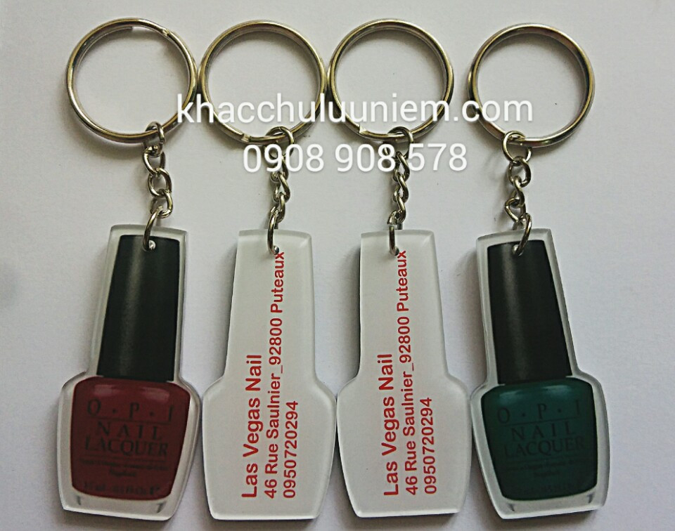 moc khoa chai nuoc son mong tay opi