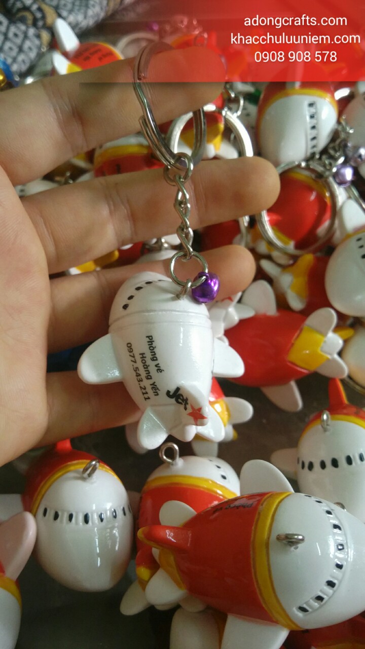 moc-khoa-may-bay- in ten logo theo yeu cau mang thuong hieu cua chinh ban