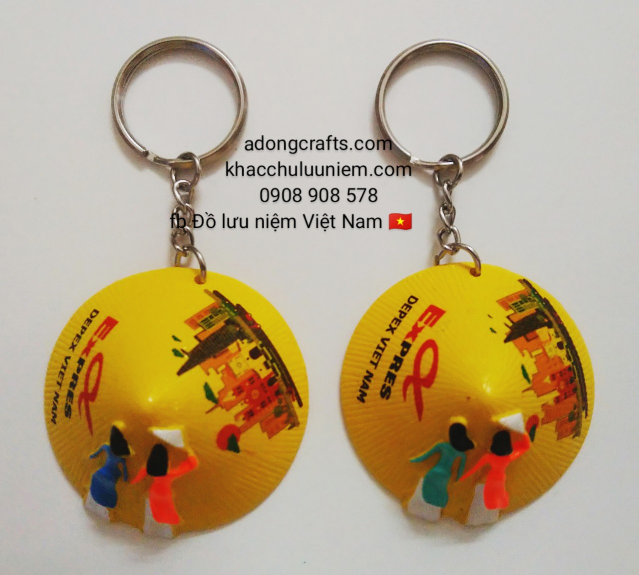 Móc khóa nón lá in hình ảnh Thành phố Hồ Chí Minh xuất đi nước ngoài