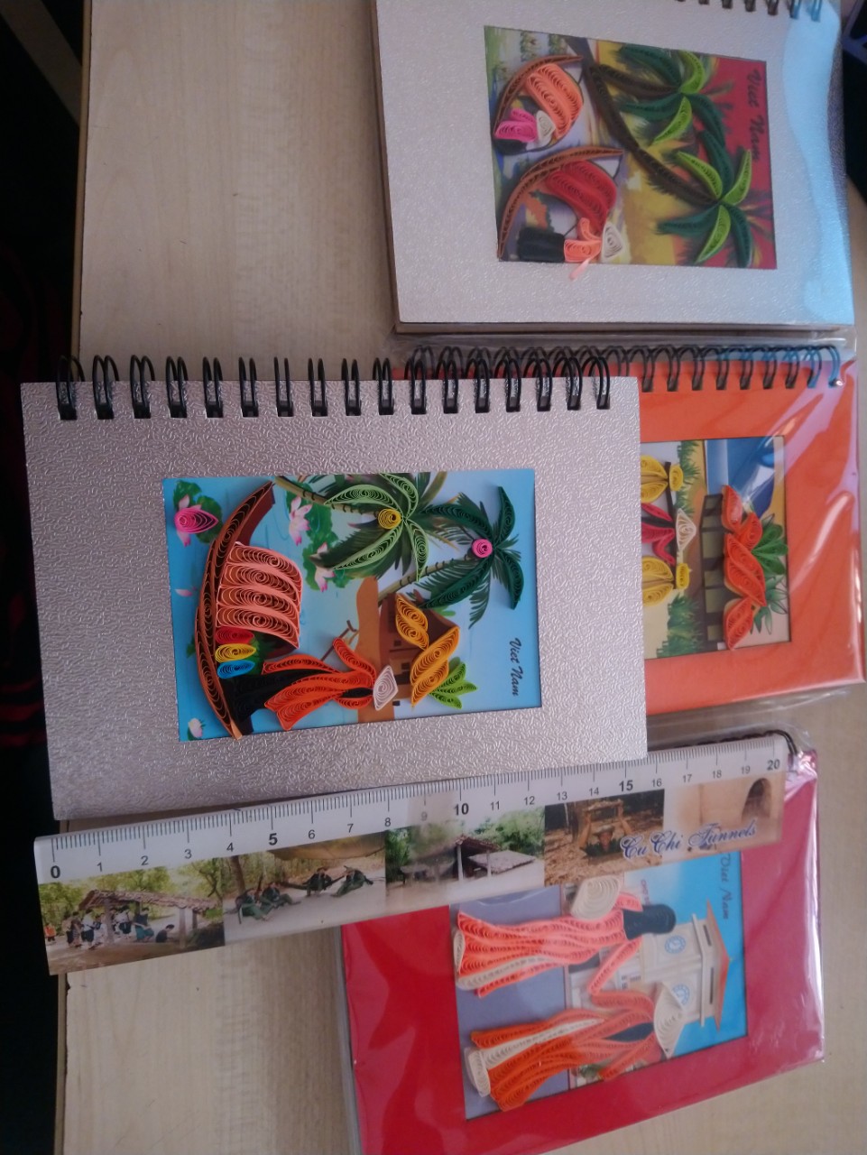 chọn qua gì lam qua tang bạn be quoc te