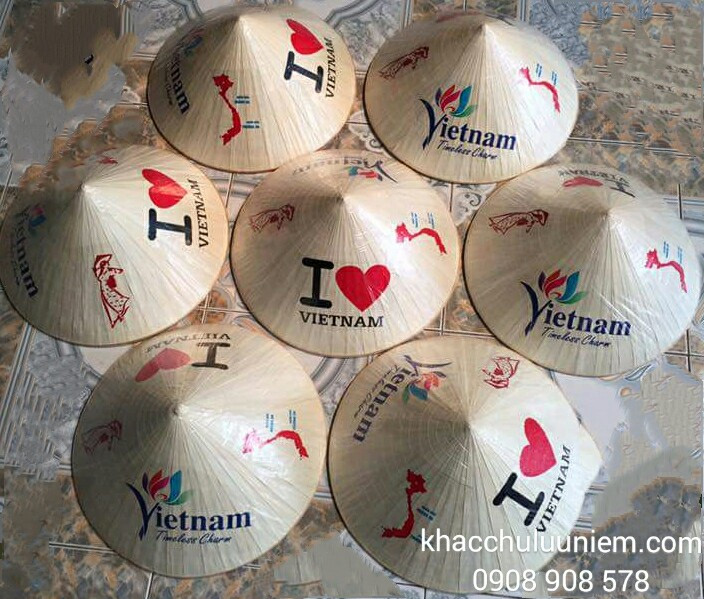 Nón lá in hinh i love viet nam