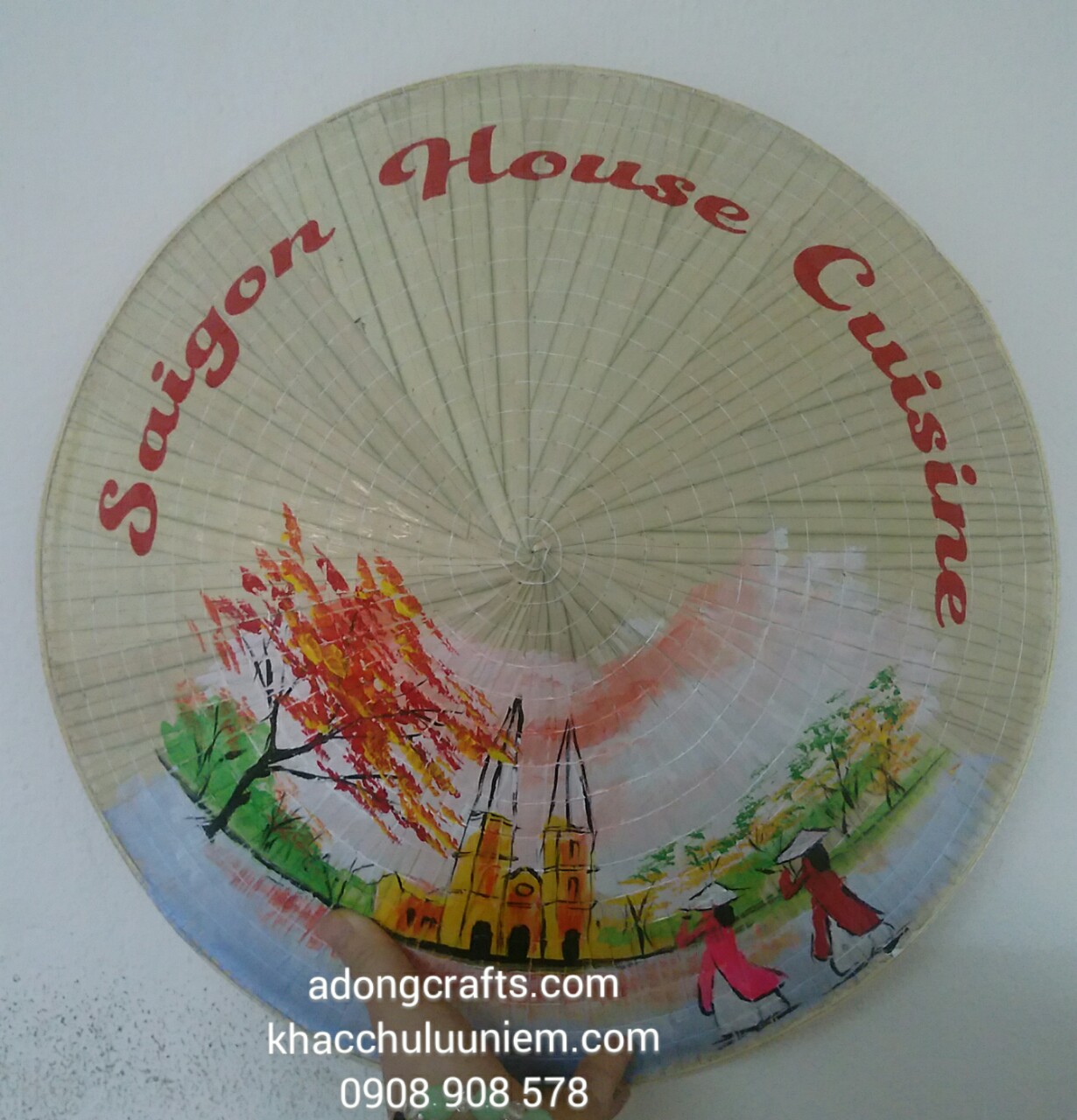 non la trang tri ve in