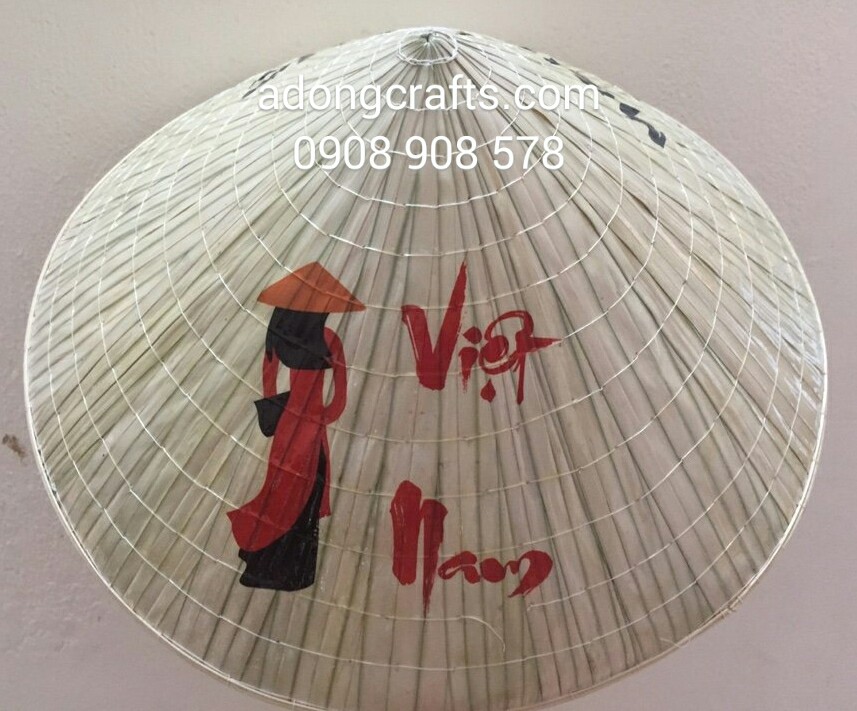 Nón lá in hình co gai duyen dang áo dai viêt nam