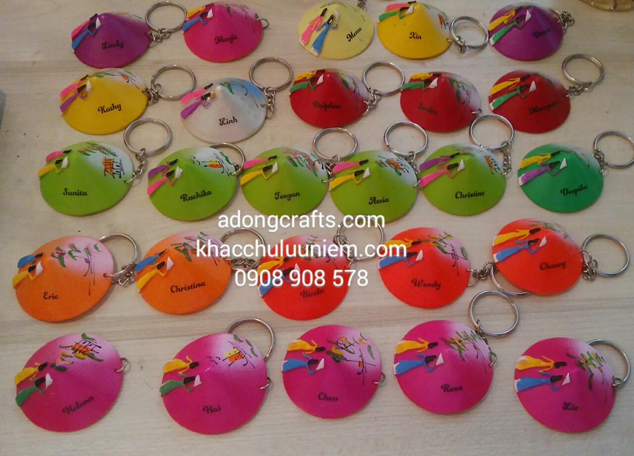 moc khoa non la qua tang ban be quoc te