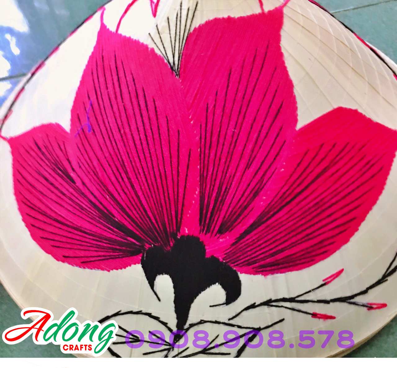 non la theu tay luu niem viet nam