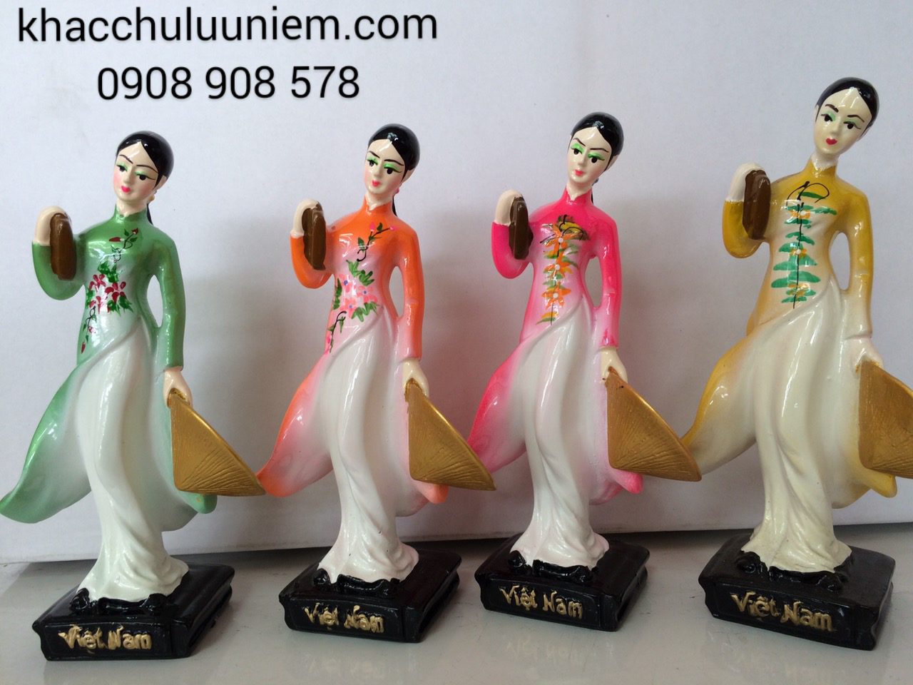 Co gai nu sinh ao dai Viet Nam