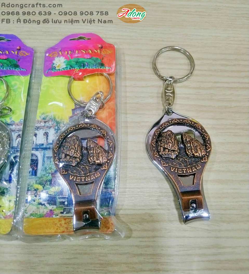 Móc khóa 2 D bấm móng, dũa móng có đồ khui nắp chai bằng kim loại - Hình địa danh - Quà Tặng Lưu Niệm Việt Nam