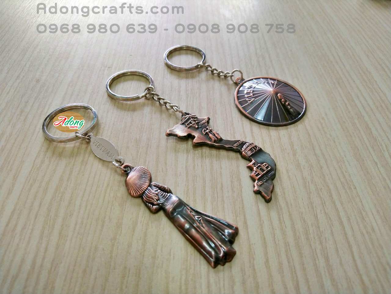 Móc khóa hình bản đồ chữ S biểu tượng VN chất liệu bằng kim loại