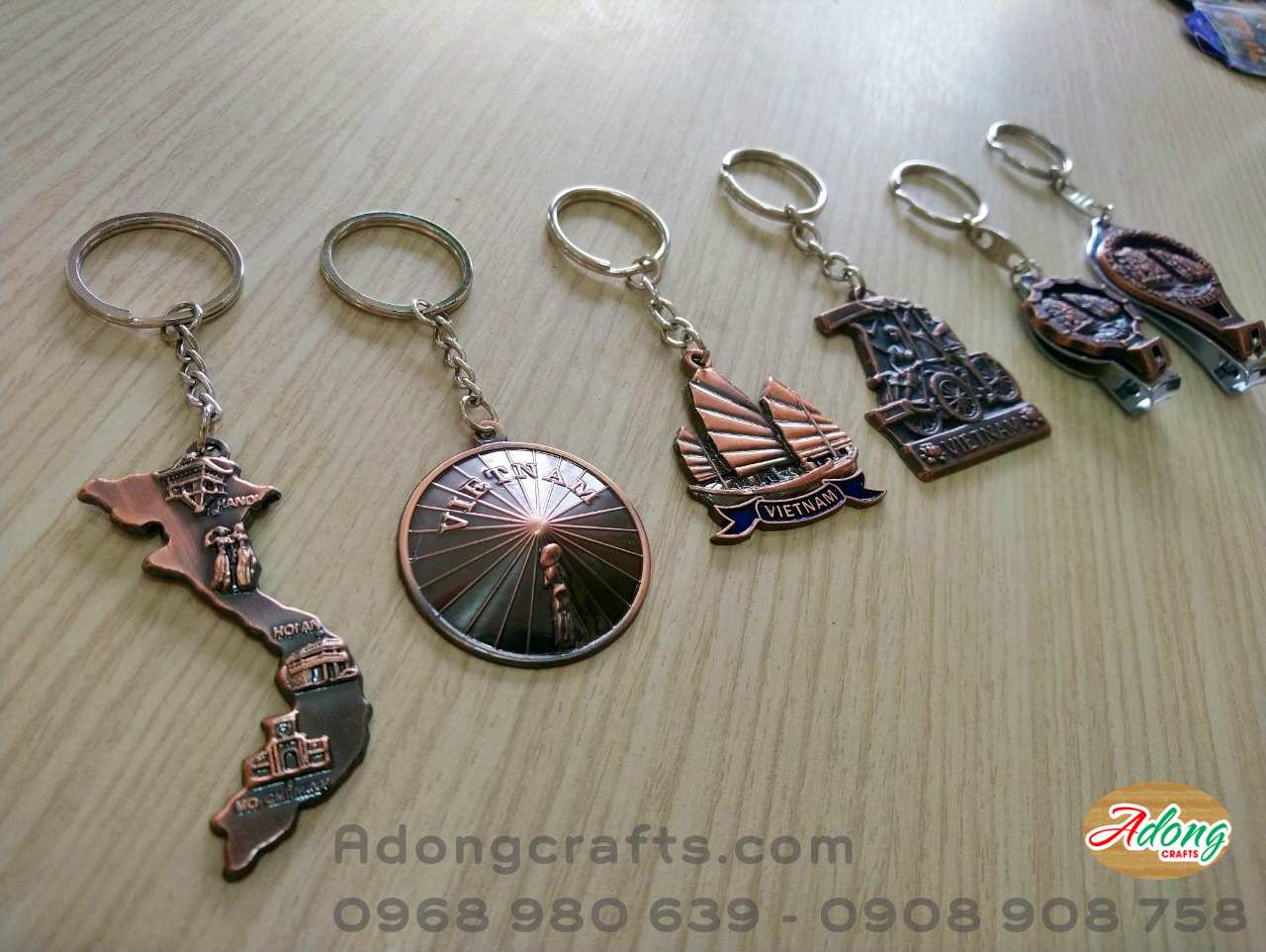 Móc khóa hình bản đồ chữ S biểu tượng VN chất liệu bằng kim loại