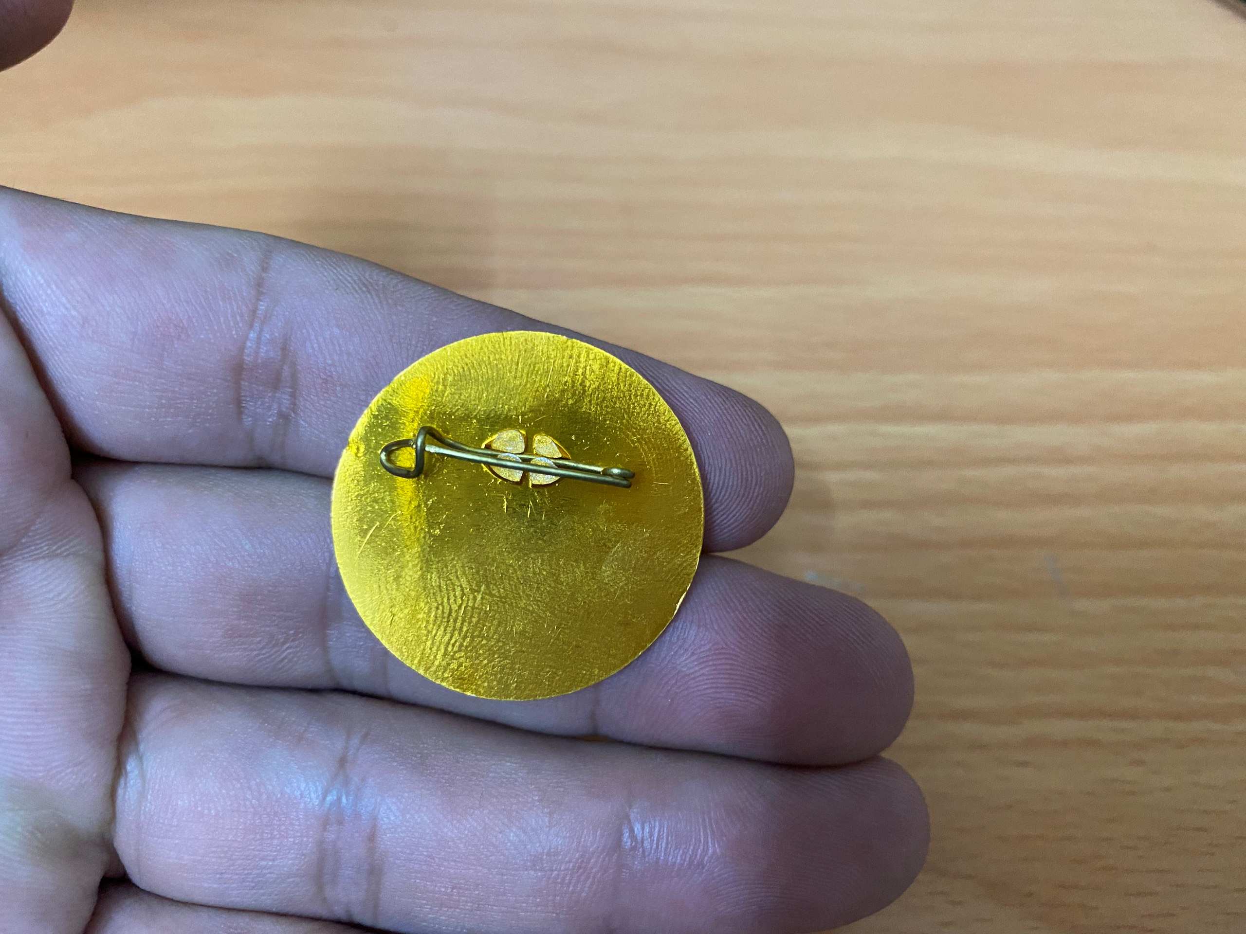 huy hiệu cài áo bác hồ