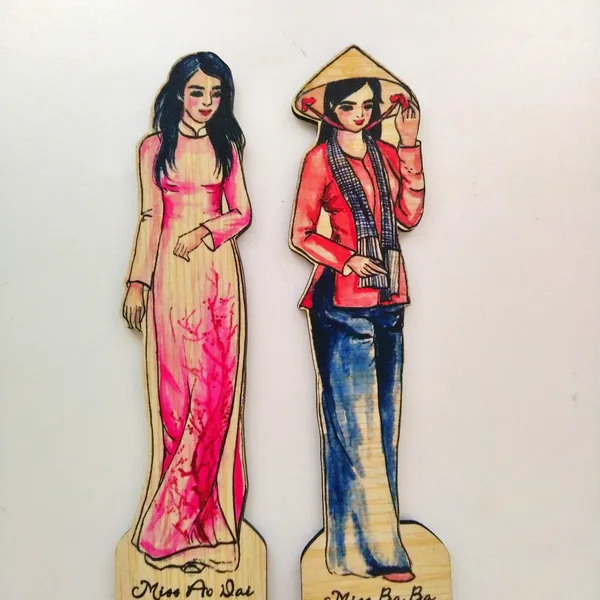 Bookmark đánh dấu trang sách cô gái trang phục các dân tộc Việt Nam