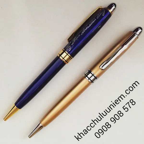 Bút viết kim loại màu