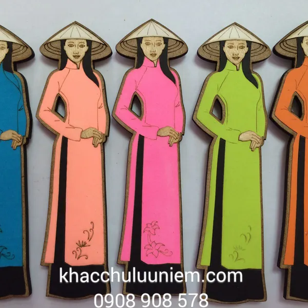 Cô Gái Việt Miss áo dài