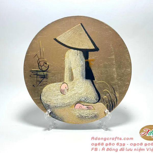 Đĩa sơn mài biểu tượng cô gái quỳ đội nón lá đường kính 20 cm