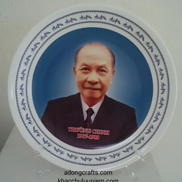 Đĩa sứ in hình Bác Trường Chinh