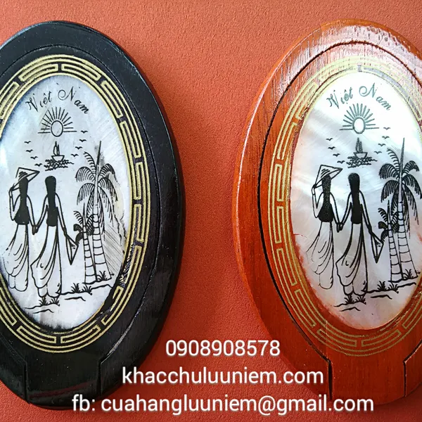 Gương gỗ khảm ốc trai