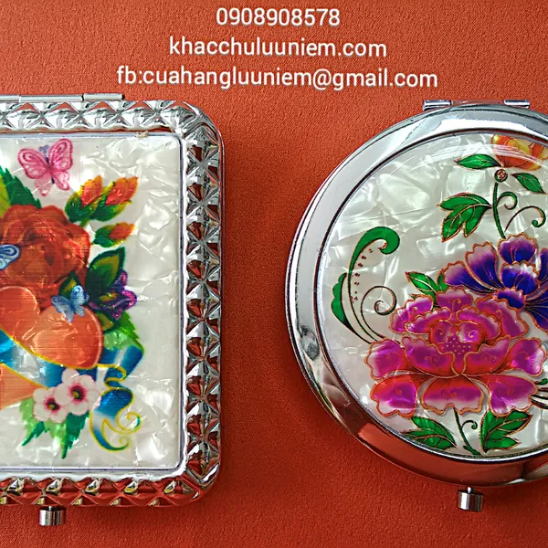 Gương làm bằng chất liệu kim loại