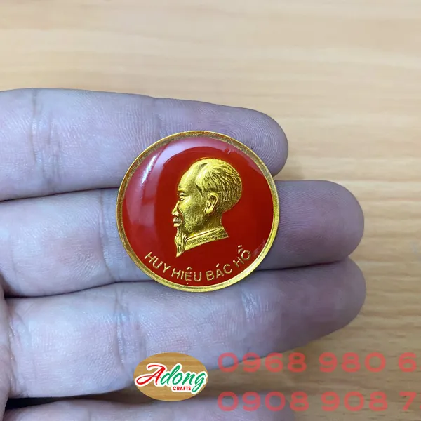 Huy hiệu Bác Hồ - Huy hiệu lưu niệm Bác