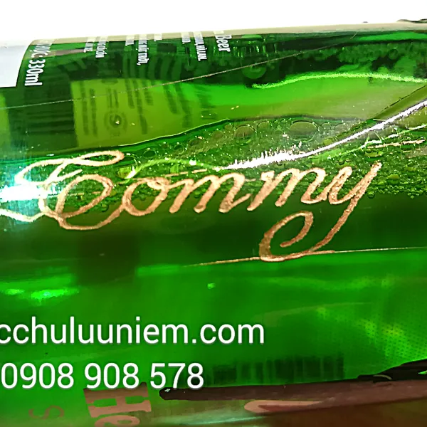 Khắc chữ lên chất liệu thủy tinh ( khắc tên lên chai bia heineken)