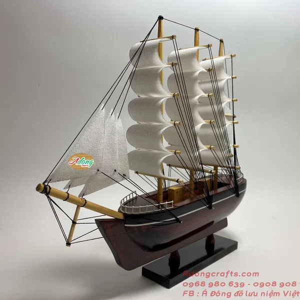 Mô hình thuyền gỗ thuận buồm xuôi gió lưu niệm quà tặng Việt Nam - Kích thước Dài 28 cm cao 25 cm