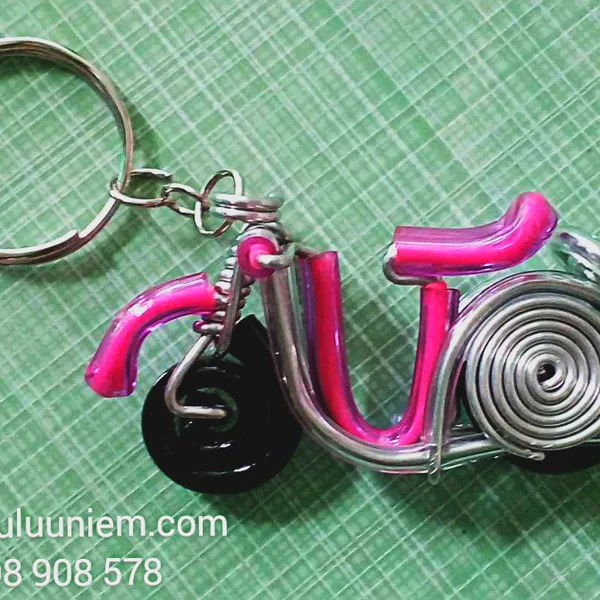 Móc khóa dây nhôm hình xe máy vespa Viet Nam