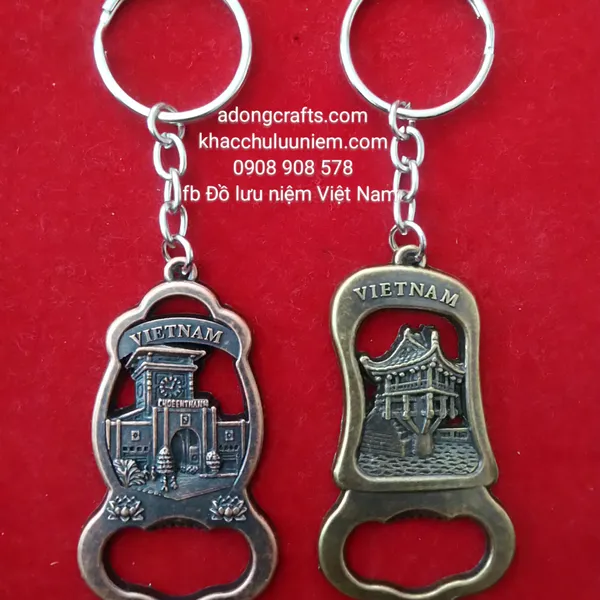 Móc khóa đúc hình phong cảnh địa danh nổi tiếng Việt Nam Khui nắp chai