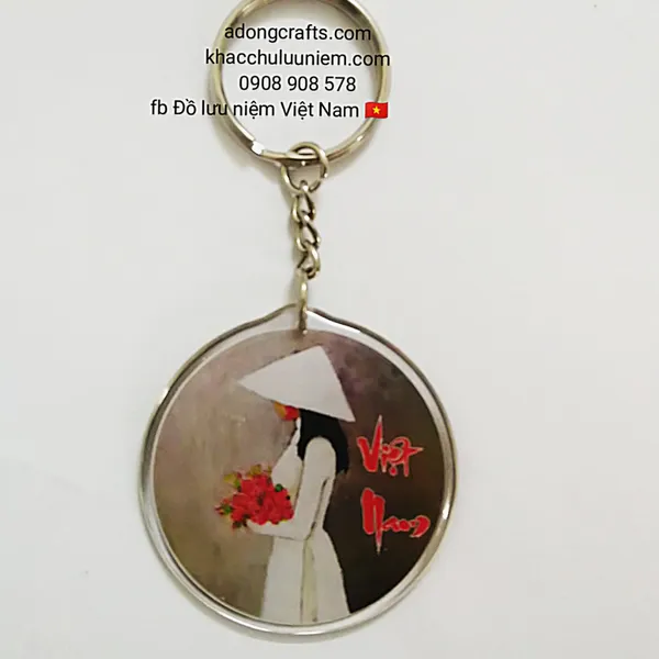 Móc khóa duyên dáng cô gái Việt Nam truyền thống