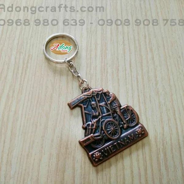 Móc khóa hình xe xích lô chất liệu kim loại biểu tượng VN souvenir keychain - Quà Tặng Lưu Niệm Việt Nam