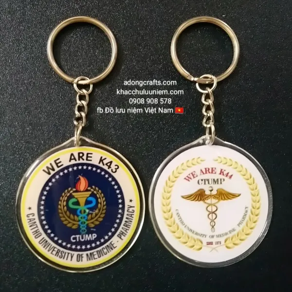 Móc khóa nhựa dẻo logo trường đại học y dược