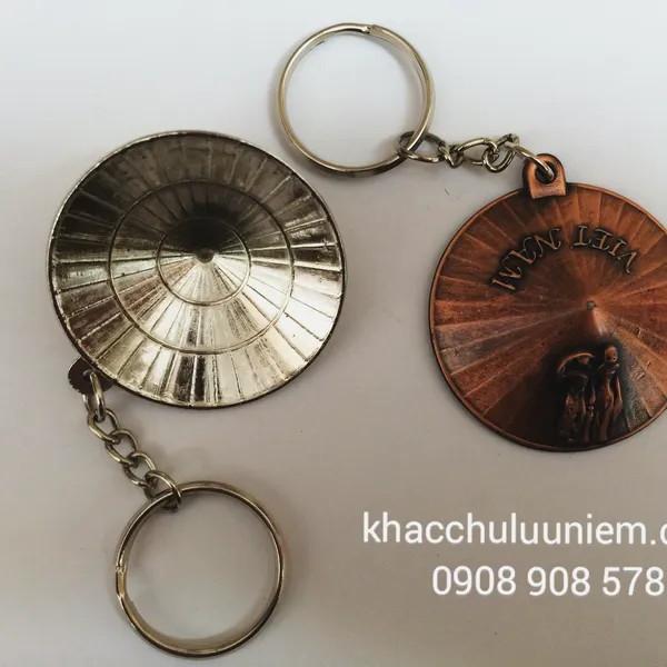 Móc khóa nón lá Viêt Nam -  chất liệu kim loại