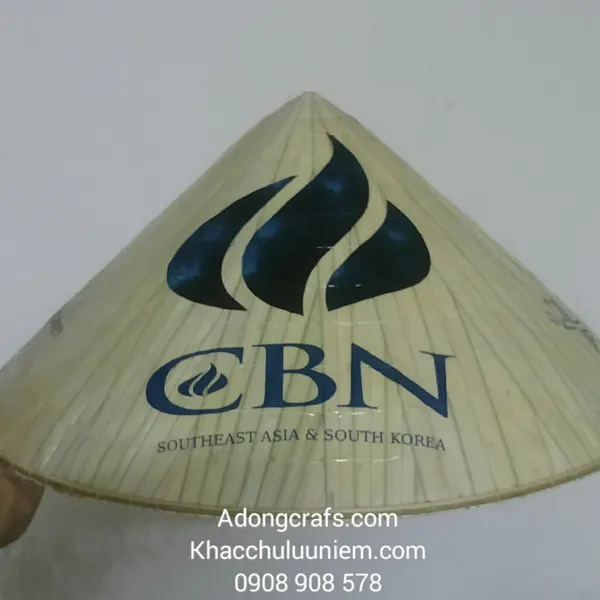 Nón lá in vòng quanh 3 vị trí