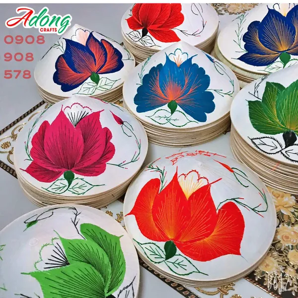 Nón lá thêu hoa - Đồ thủ công mỹ nghệ Viêt Nam