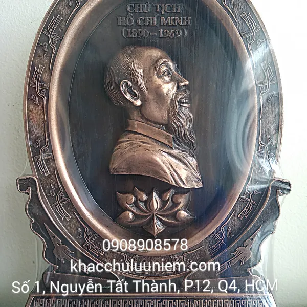 PHÙ ĐIÊU HÌNH BÁC HỒ MẠ ĐỒNG