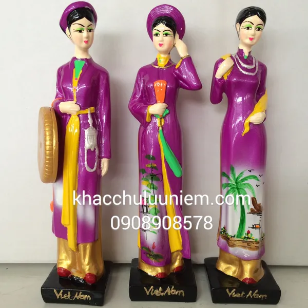 Tượng Cô gái Ba miền Bắc - Trung - Nam  ( Việt Nam )