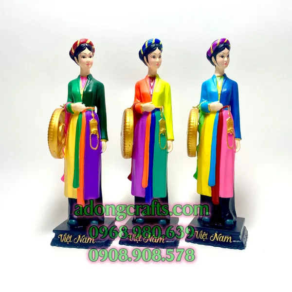 Tượng cô gái miền Bắc