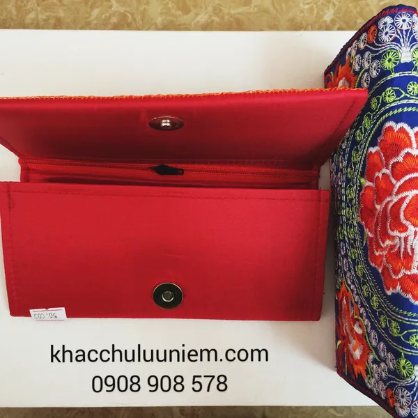Ví nữ thổ cẩm Việt Nam