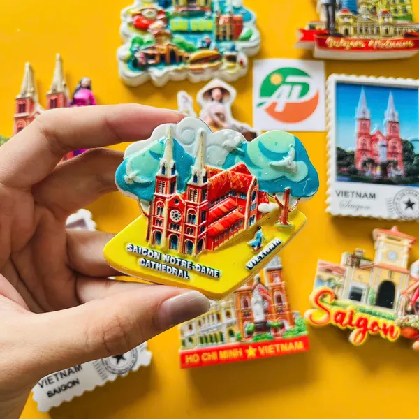 Magnet Poly Sài Gòn