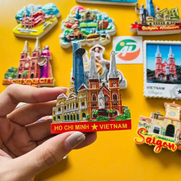 Magnet Poly Sài Gòn
