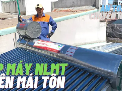 Lắp bồn phụ máy nước nóng mặt trời Sơn Hà Gold trên mái tôn An toàn, Chuyên Nghiệp