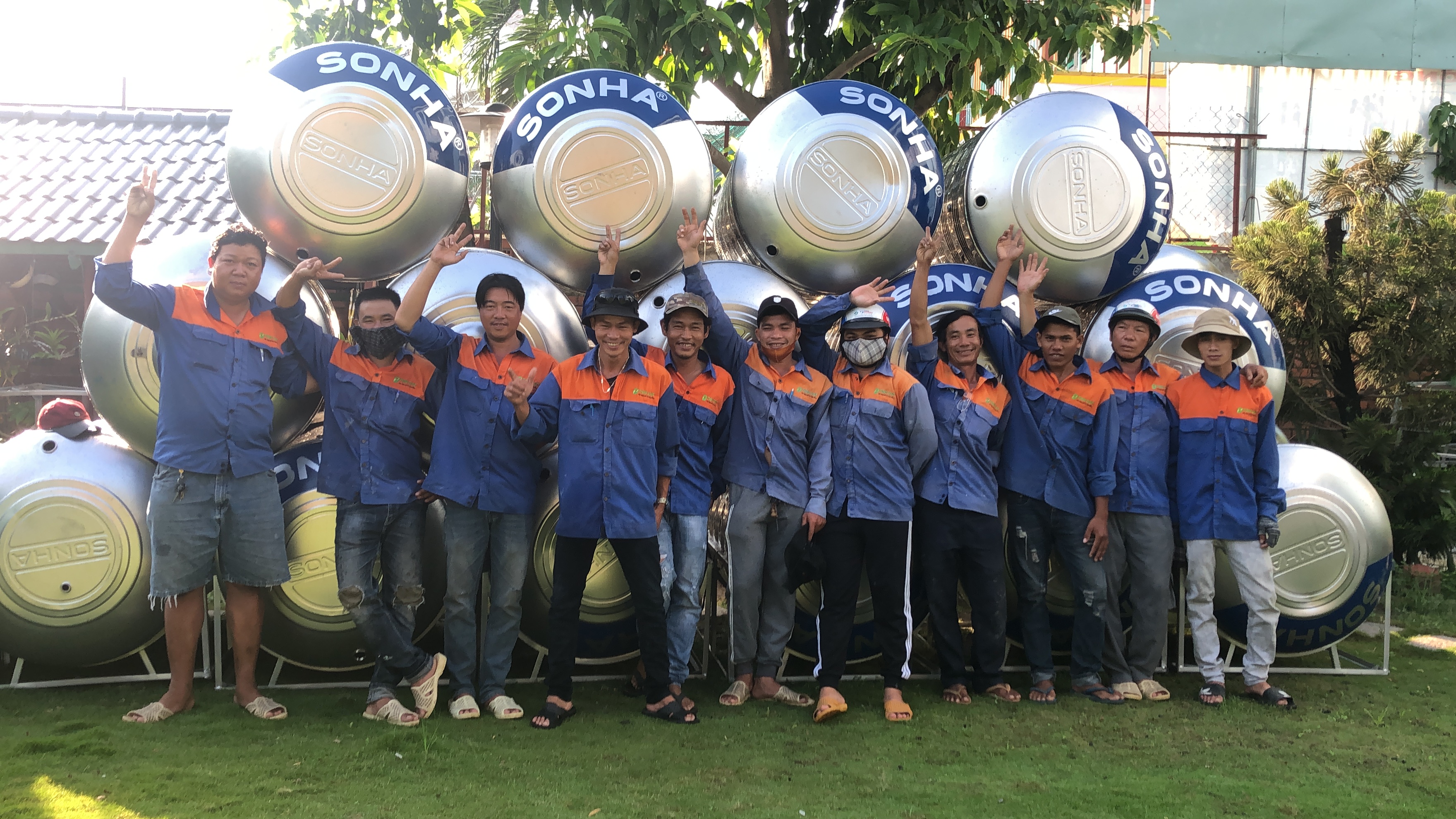 Hướng dẫn lắp đặt bồn nhựa 3000 lít Sơn Hà nhanh chóng, an toàn tại Phú Giáo Hướng dẫn lắp đặt bồn nhựa 3000 lít Sơn Hà nhanh chóng, an toàn tại Phú Giáo