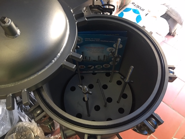 bên trong Bình 15 Lõi 40 Inch Universal