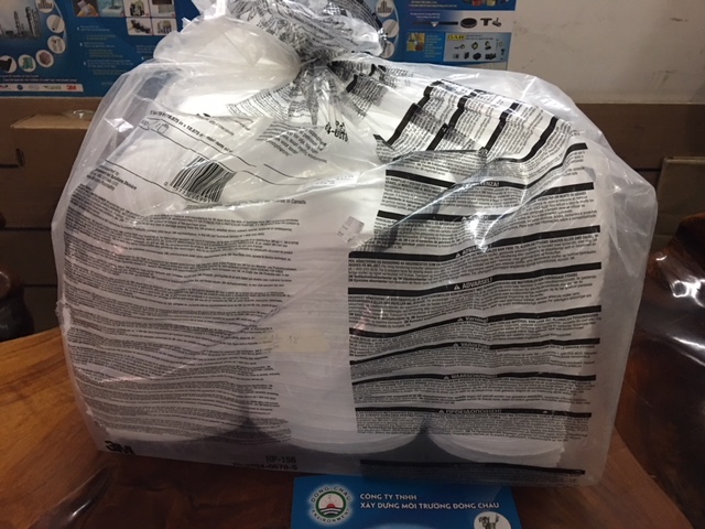 Tấm thấm hút dầu tràn 3M USA